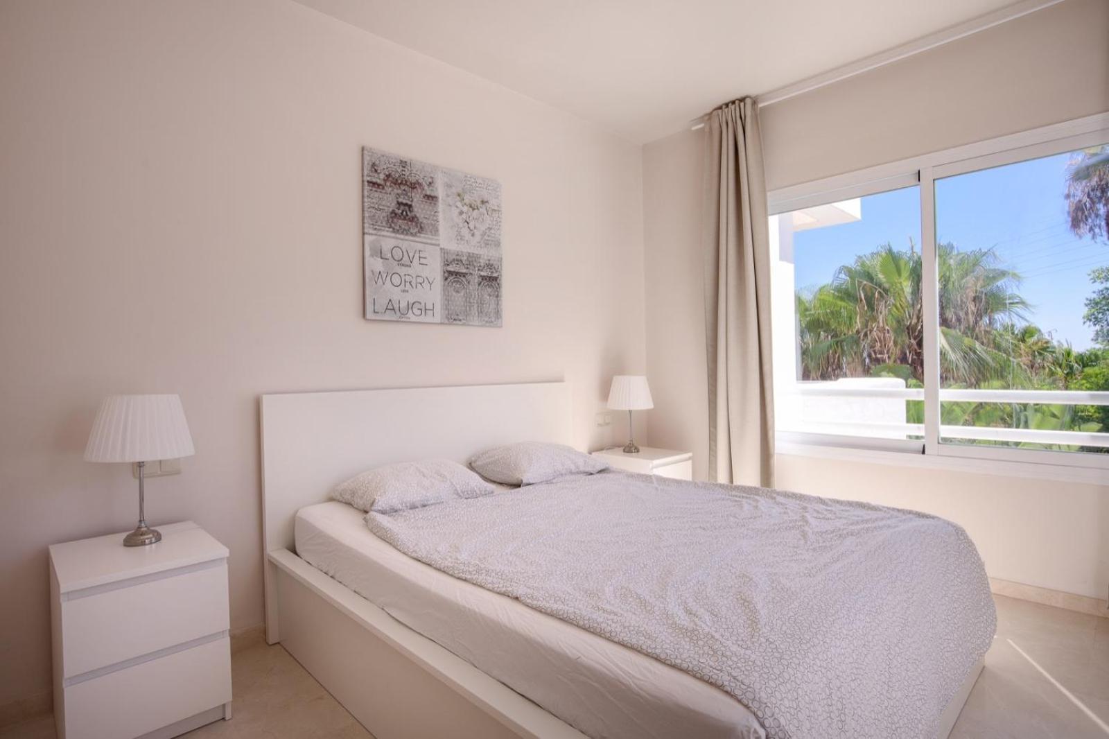 Alcazaba Lagoon Estepona Golf Apartment Bagian luar foto