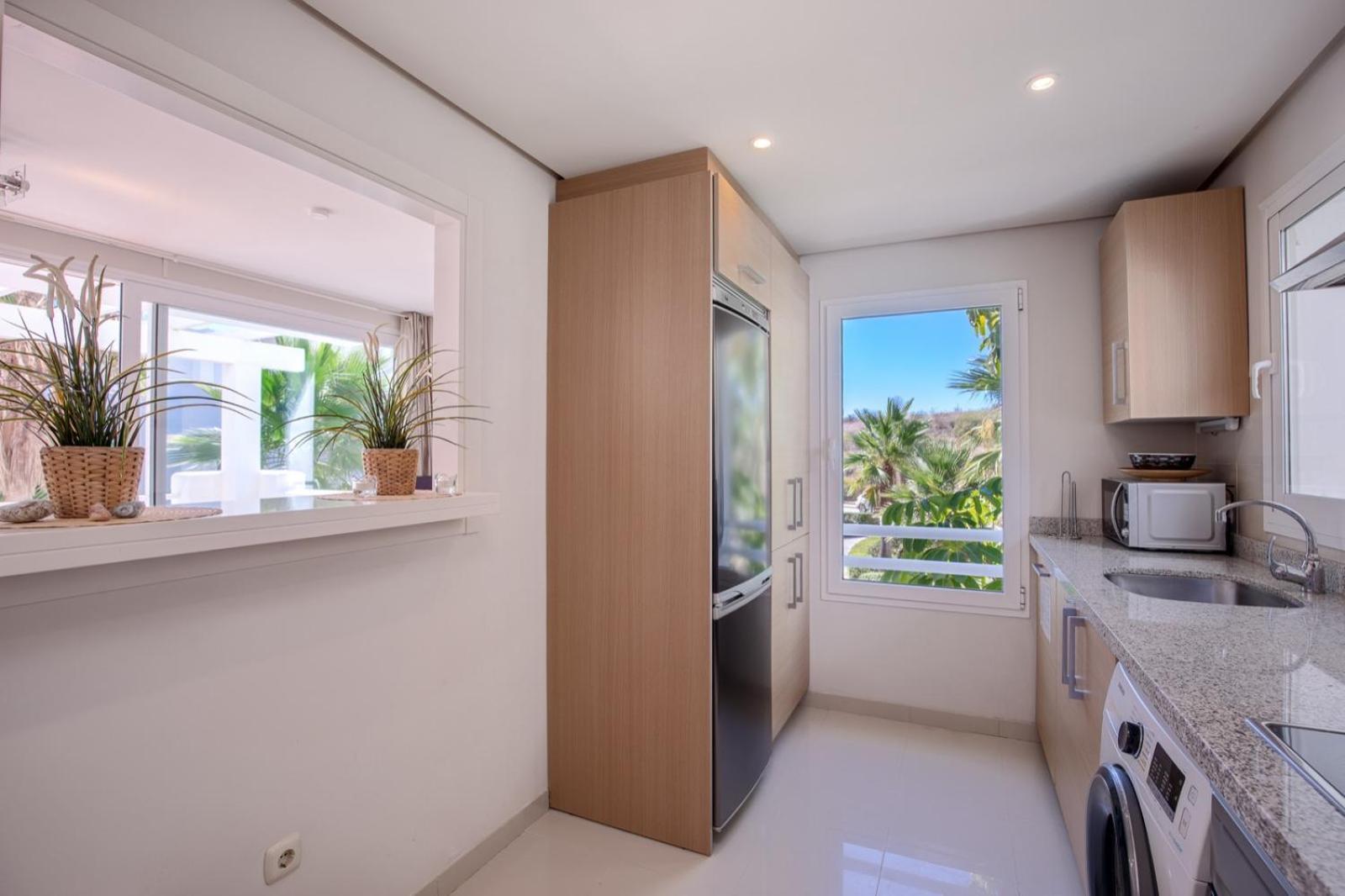Alcazaba Lagoon Estepona Golf Apartment Bagian luar foto