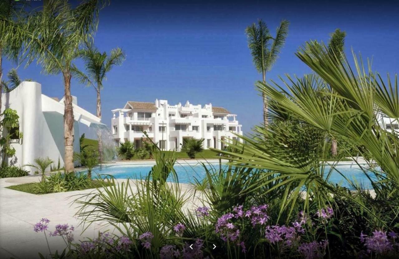 Alcazaba Lagoon Estepona Golf Apartment Bagian luar foto