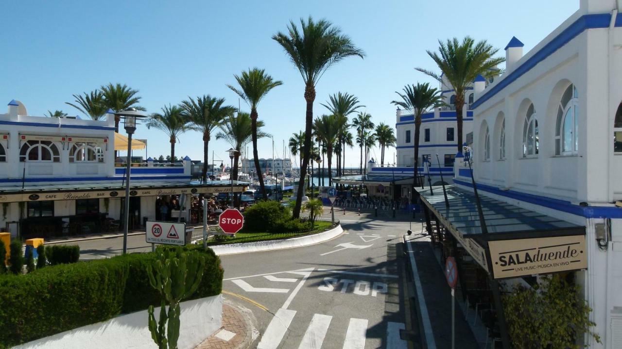 Alcazaba Lagoon Estepona Golf Apartment Bagian luar foto