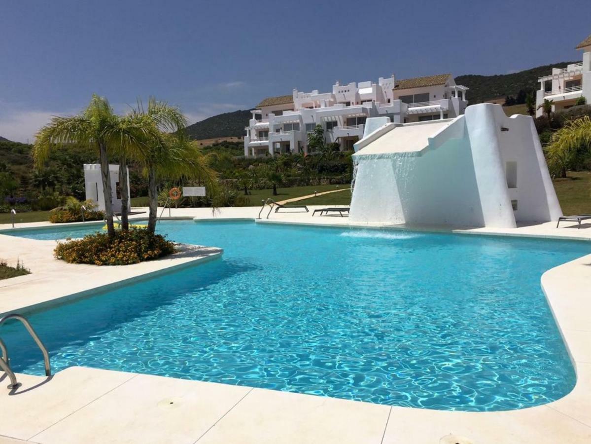 Alcazaba Lagoon Estepona Golf Apartment Bagian luar foto