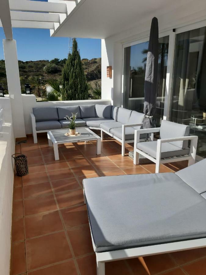 Alcazaba Lagoon Estepona Golf Apartment Bagian luar foto